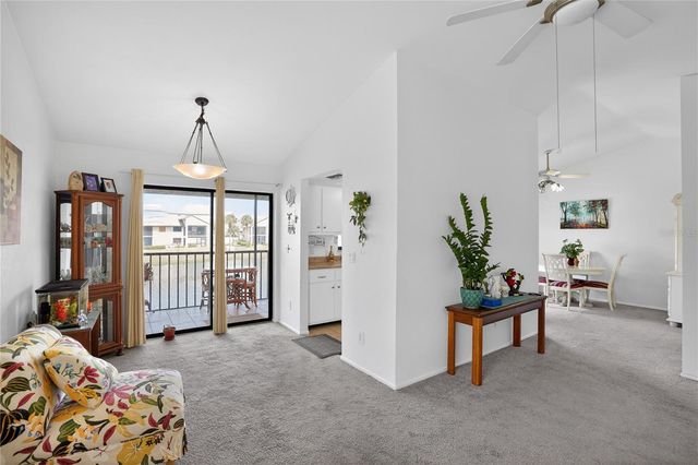 8565 CHARTER CLUB CIRCLE 6, Fort Myers, FL 33919