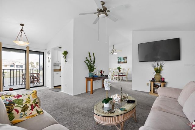 8565 CHARTER CLUB CIRCLE 6, Fort Myers, FL 33919