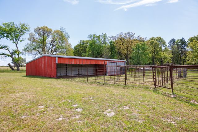 411 County Road 4313, Ben Wheeler, TX 75754