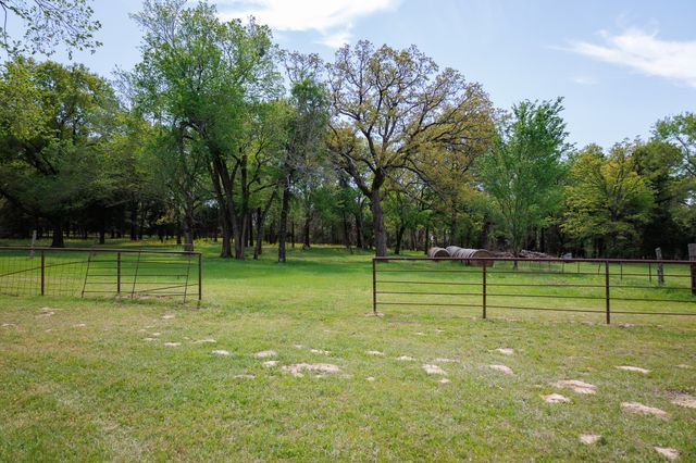 411 County Road 4313, Ben Wheeler, TX 75754