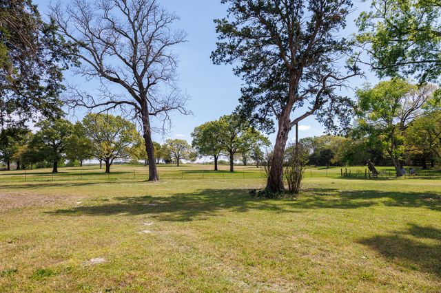 411 County Road 4313, Ben Wheeler, TX 75754