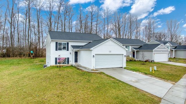 159 St Clair Circle, Brooklyn, MI 49230