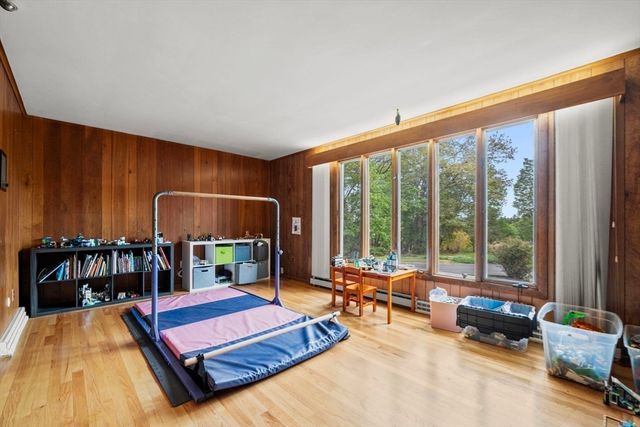1 Hemlock Dr, Chelmsford, MA 01824