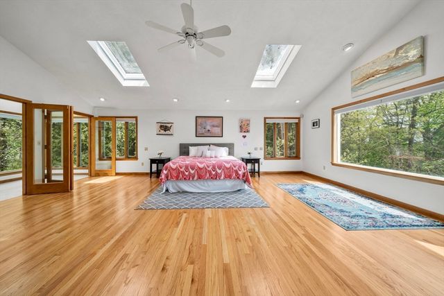 1 Hemlock Dr, Chelmsford, MA 01824