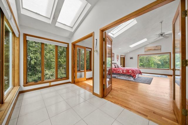 1 Hemlock Dr, Chelmsford, MA 01824