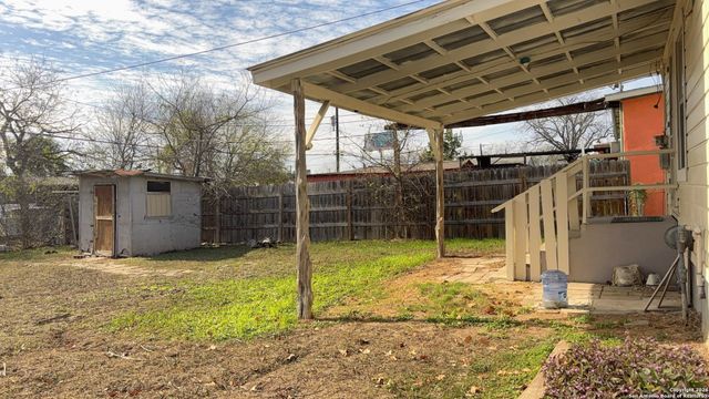 134 FERNLEAF AVE, San Antonio, TX 78211