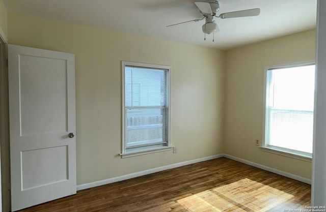 134 FERNLEAF AVE, San Antonio, TX 78211