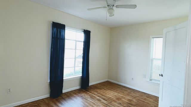 134 FERNLEAF AVE, San Antonio, TX 78211