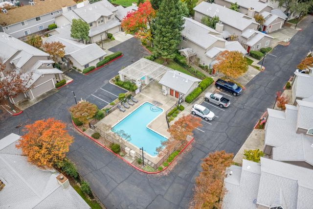 4773 Courtland Ln, Carmichael, CA 95608