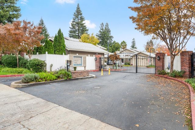 4773 Courtland Ln, Carmichael, CA 95608