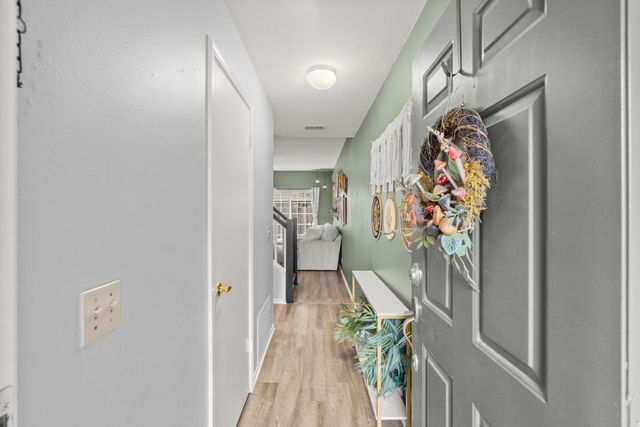 4773 Courtland Ln, Carmichael, CA 95608