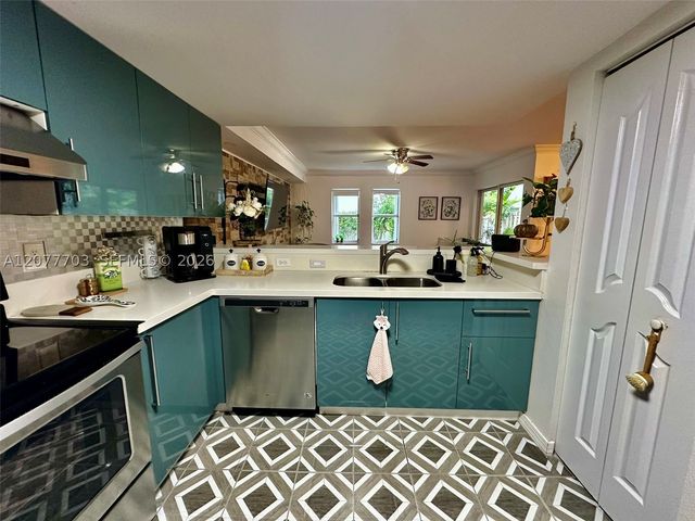10901 NW 88th Ter 804, Doral, FL 33178