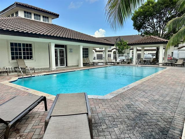 10901 NW 88th Ter 804, Doral, FL 33178