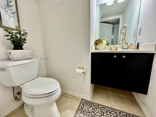10901 NW 88th Ter 804, Doral, FL 33178
