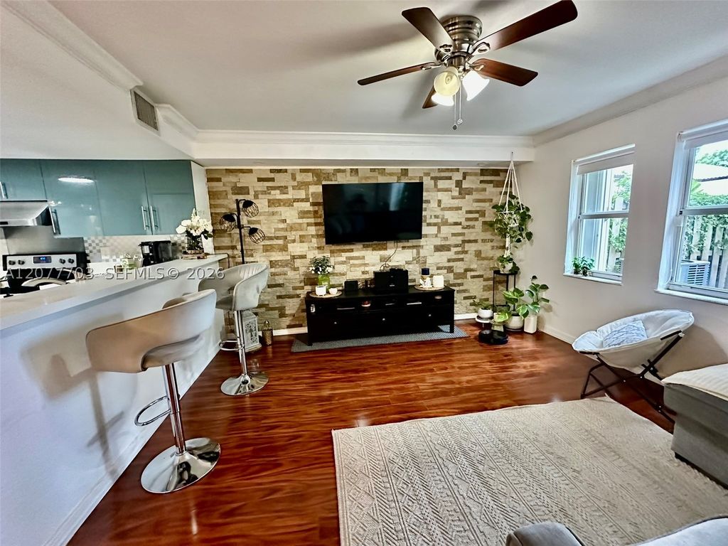 10901 NW 88th Ter 804, Doral, FL 33178