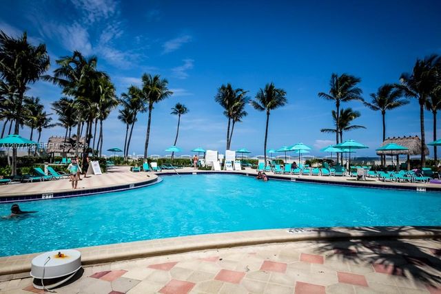 3801 S Ocean Drive 5A, Hollywood, FL 33019