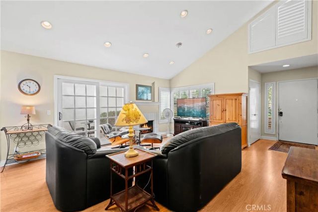 2 Morena 4, Irvine, CA 92612