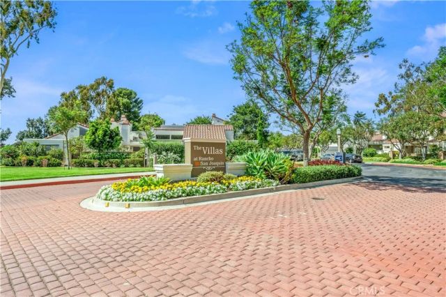 2 Morena 4, Irvine, CA 92612
