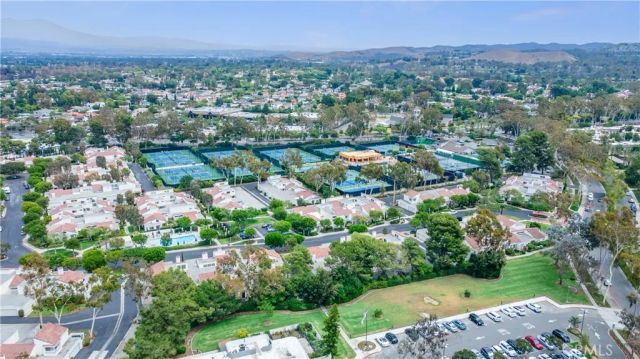 2 Morena 4, Irvine, CA 92612