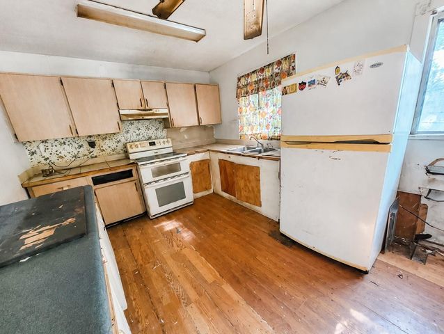1127 ROBINSON AVENUE, Apopka, FL 32703