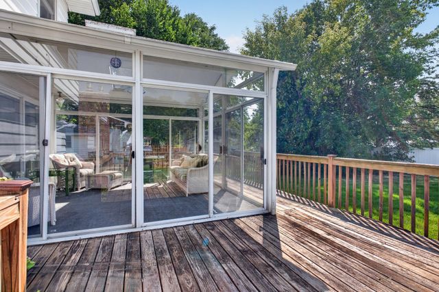 1772 Eldridge Avenue W, Roseville, MN 55113