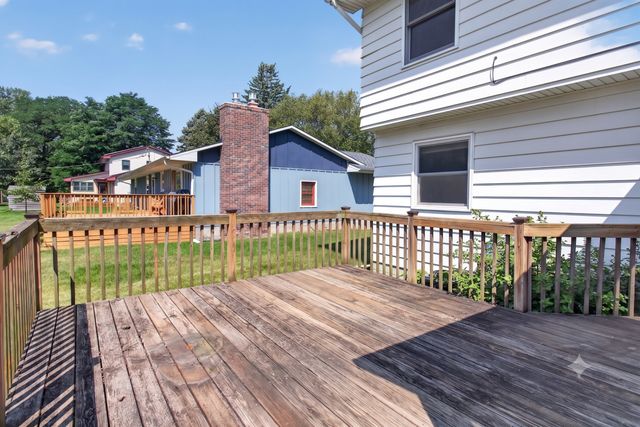1772 Eldridge Avenue W, Roseville, MN 55113