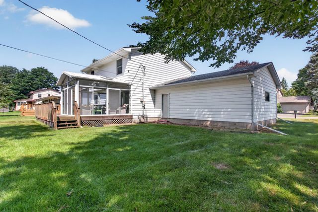 1772 Eldridge Avenue W, Roseville, MN 55113