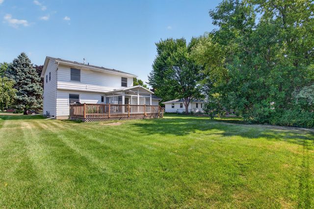 1772 Eldridge Avenue W, Roseville, MN 55113