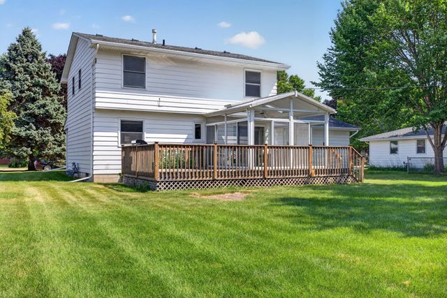 1772 Eldridge Avenue W, Roseville, MN 55113