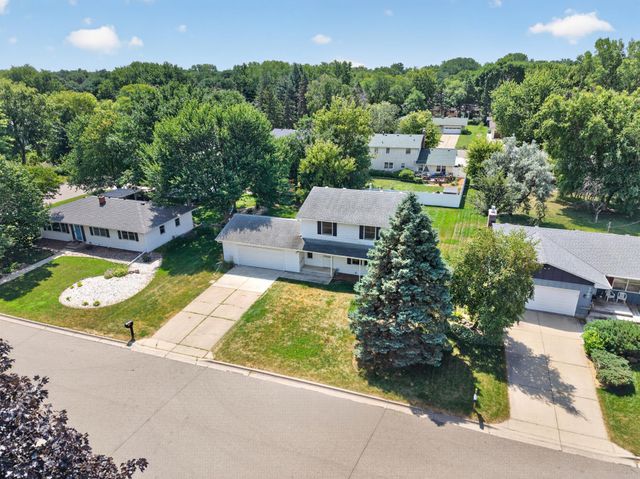 1772 Eldridge Avenue W, Roseville, MN 55113