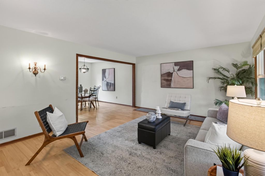 1772 Eldridge Avenue W, Roseville, MN 55113 — photo 3