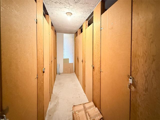 605 Oaks Drive 703, Pompano Beach, FL 33069