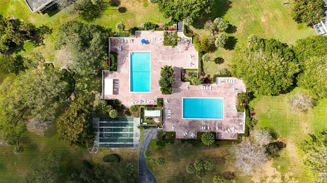 605 Oaks Drive 703, Pompano Beach, FL 33069