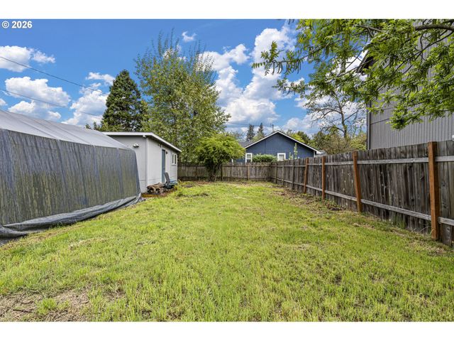 640 N GARDEN Way, Eugene, OR 97401