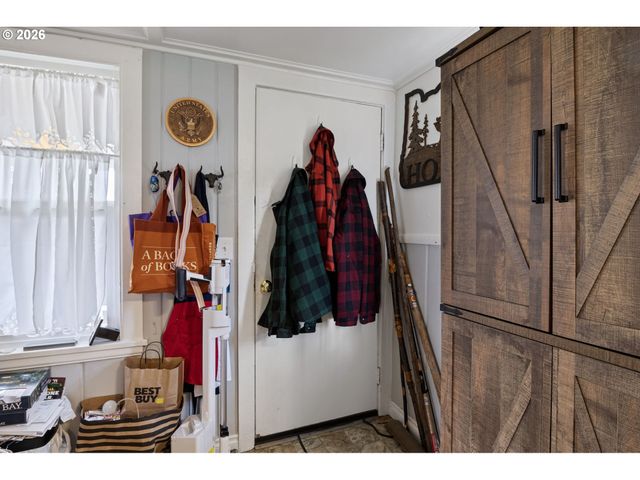 640 N GARDEN Way, Eugene, OR 97401