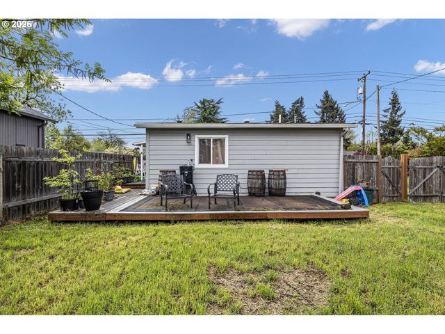 640 N GARDEN Way, Eugene, OR 97401