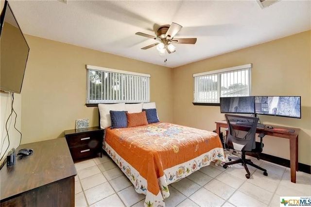 112 W Mimosa CIR, San Marcos, TX 78666