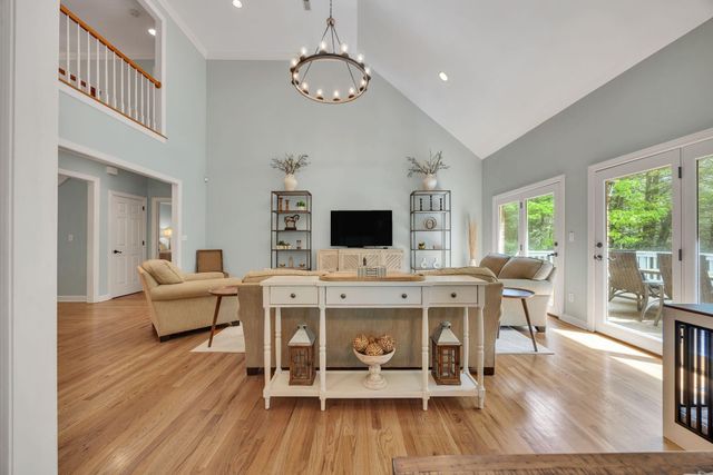 308 Creekshire Drive, Signal Mountain, TN 37377