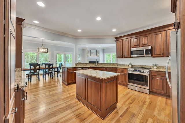308 Creekshire Drive, Signal Mountain, TN 37377