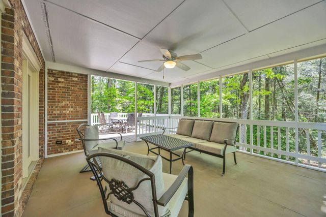 308 Creekshire Drive, Signal Mountain, TN 37377