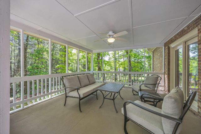 308 Creekshire Drive, Signal Mountain, TN 37377