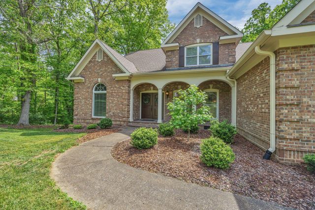 308 Creekshire Drive, Signal Mountain, TN 37377