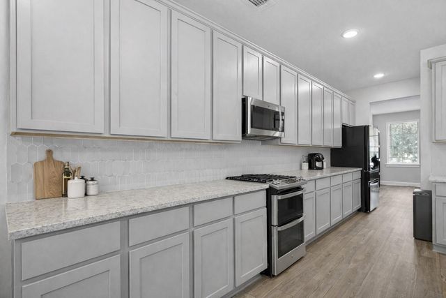 8502 Oceanmist Cove Drive, Cypress, TX 77433