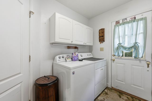 187 Oak Crest Dr, Tennessee Ridge, TN 37178