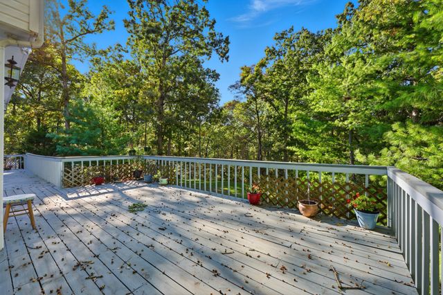 187 Oak Crest Dr, Tennessee Ridge, TN 37178