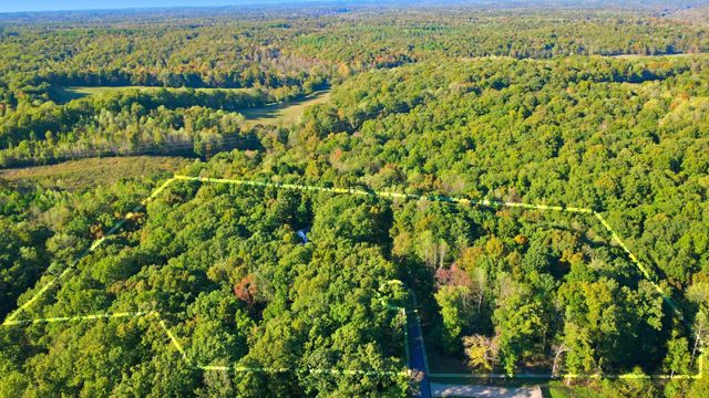 187 Oak Crest Dr, Tennessee Ridge, TN 37178