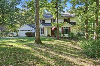187 Oak Crest Dr, Tennessee Ridge, TN 37178