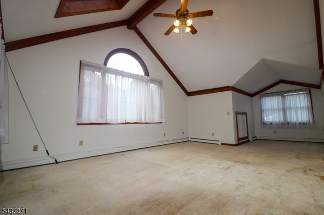 19 Mckinley Dr, Rockaway Boro, NJ 07866