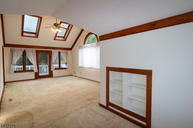 19 Mckinley Dr, Rockaway Boro, NJ 07866
