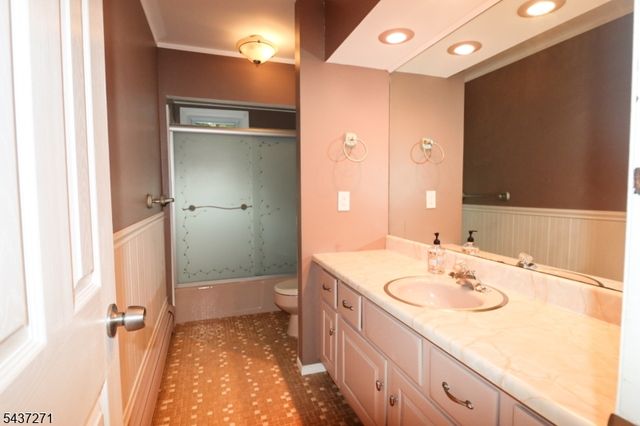 19 Mckinley Dr, Rockaway Boro, NJ 07866